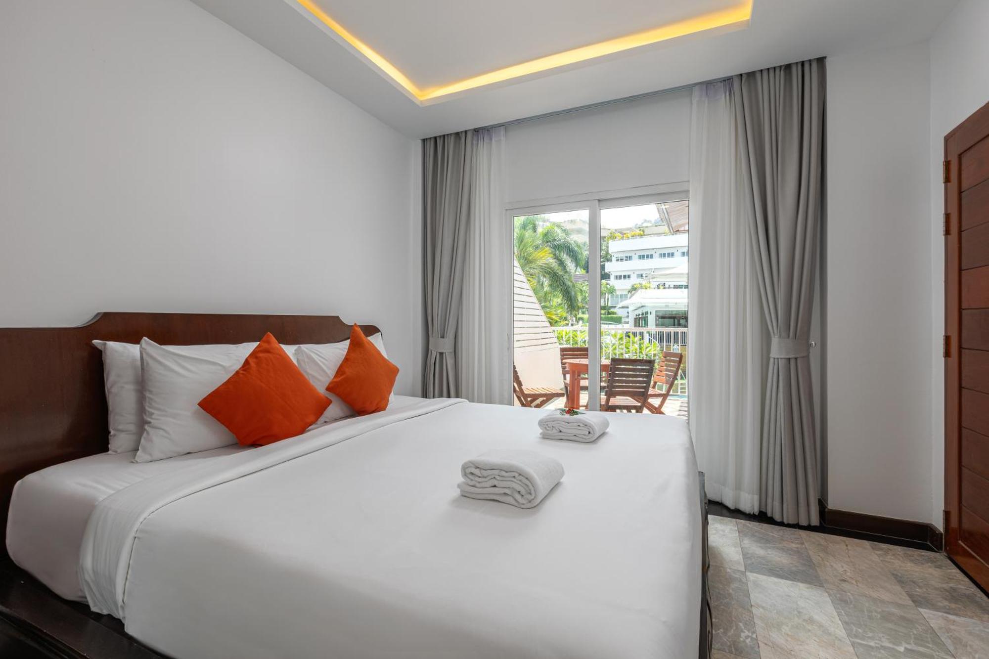 Two Bedroom Junior Suite with Bathtub